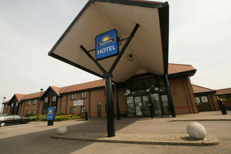 Hotel Ramada Cambridge Fen Drayton Exterior foto
